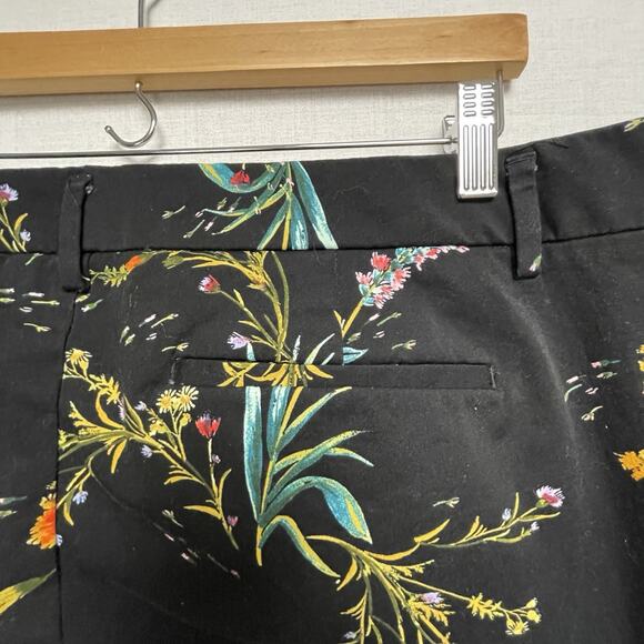 Worthington Women's Black Floral Print Ankle Pants Size 16P - Picture 7 of 16